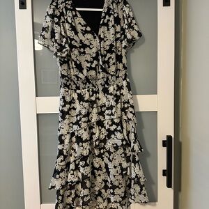 Vince Camuto Floral Tiered Flutter Sleeve Dress